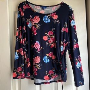 Apt. 9 brand long sleeve floral tee